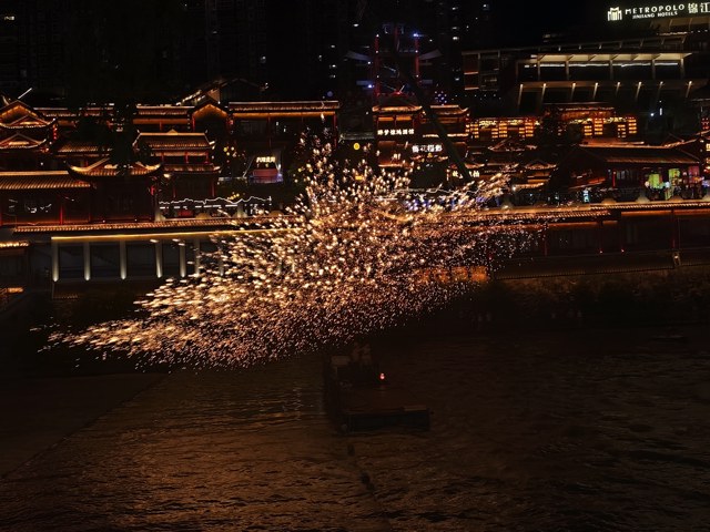 打铁花